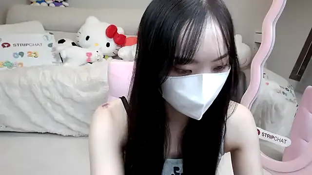 -momoo- on StripChat