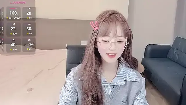 -ruoruo- on StripChat