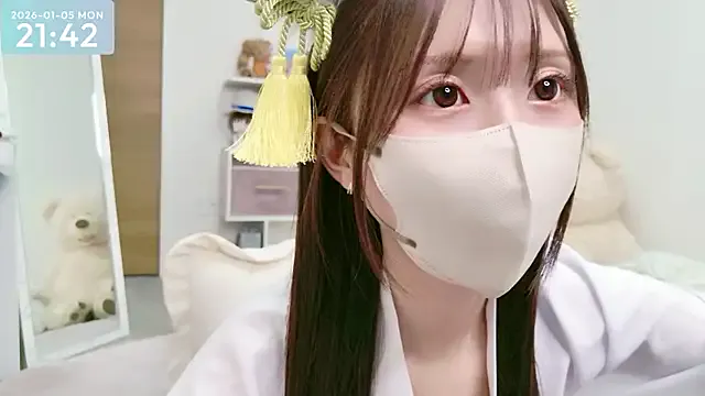 -SHINON- on StripChat