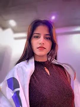 4U143 — Full nude show