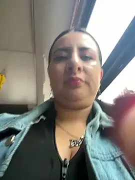 Abril_Luv on StripChat