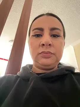 Abril_Luv on StripChat