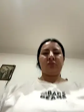 Abril_Luv on StripChat