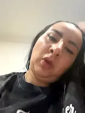 Abril_Luv on StripChat