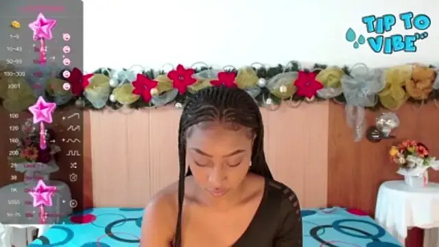 Adelehottman on StripChat