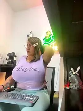 Freechat AlexxiaaMat on StripChat