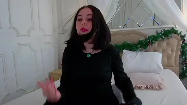 AliceLune on StripChat