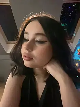 AliceLune on StripChat