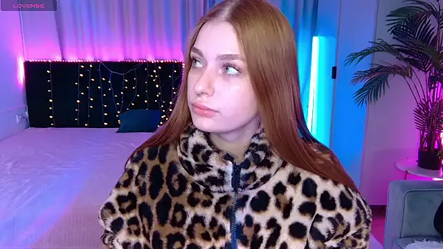 Alisa_Wood model from sc