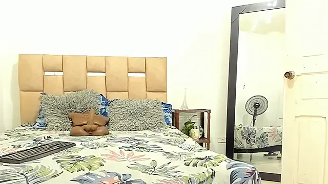 Alishagoddes on StripChat