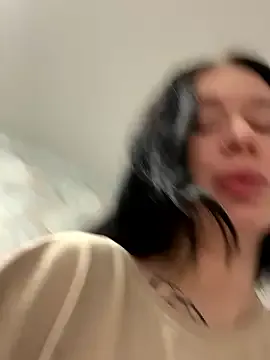 AlishaOfThorns on StripChat