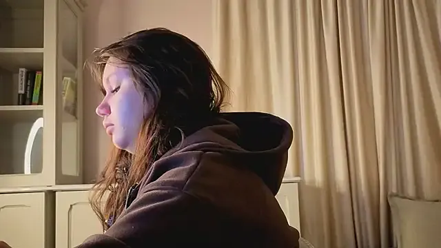 Alisia_Mars on StripChat