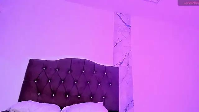 Freechat alysson_18 on StripChat