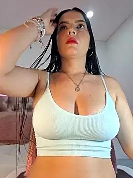 Freechat Anal_Luucia on StripChat