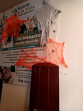 ANDREA-10_ on StripChat