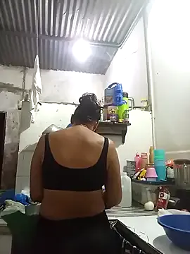 Andreita_95 on StripChat