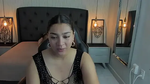 angelinemore on StripChat