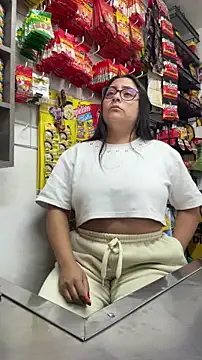 Angie_e on StripChat