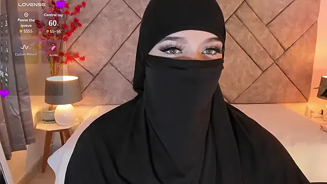 anna-henao on StripChat