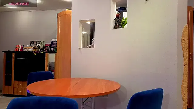 Anny_Blossom on StripChat