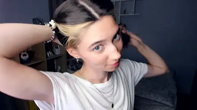 AntonettaTarring on StripChat