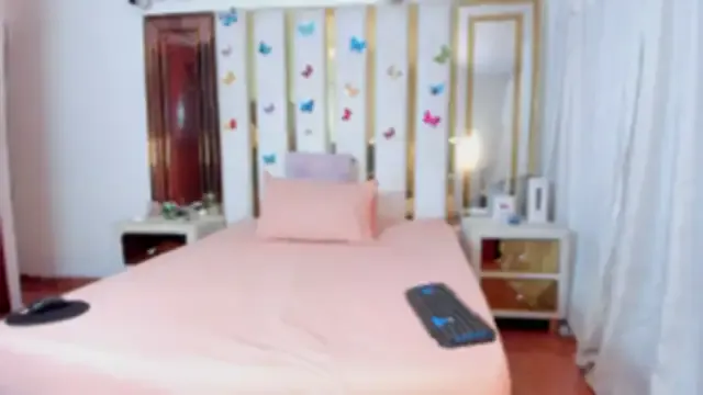 AnyelaGitanaMature — I will play with my pussy in public