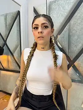 AriaWillssX — Freechat on StripChat