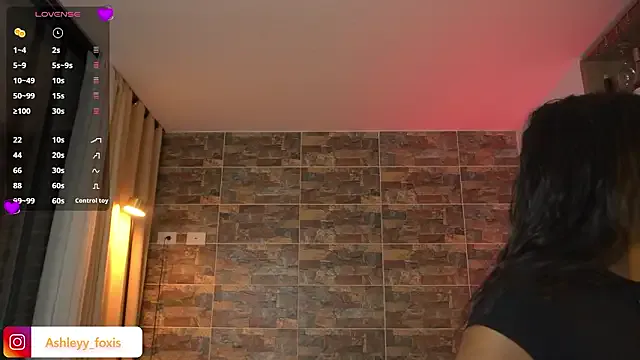 Ashleey_Fox on StripChat
