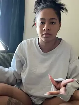 AshleyLoveee — Make me cum before class