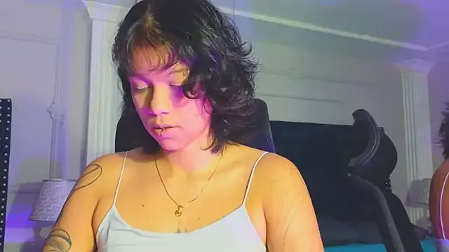 Athenea_sky_ on StripChat