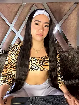 AuroraJohns_Pink on StripChat