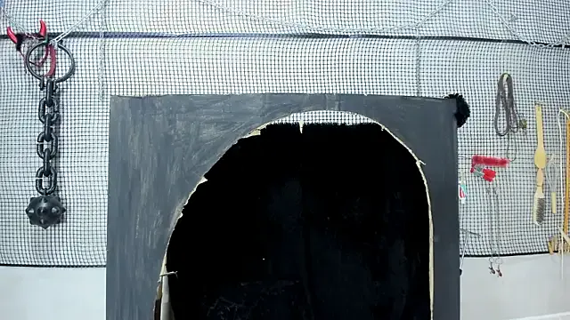 BDSM_MEDUZA — Rub cat food in your feets and eat 