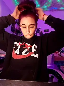 blazed_vixen on StripChat