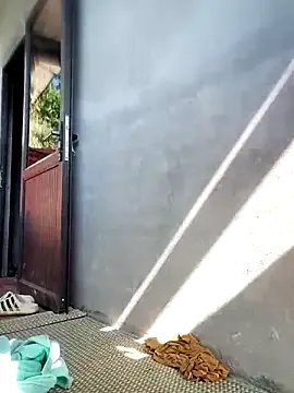 blonde_blg on StripChat