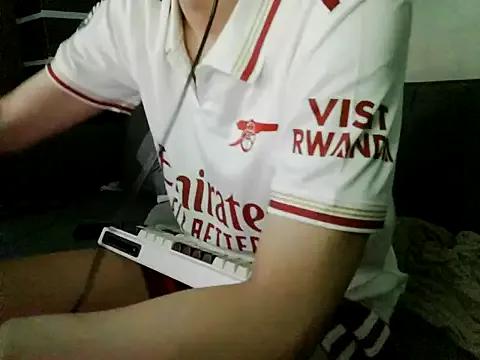 Freechat boyhigh1997 on StripChat