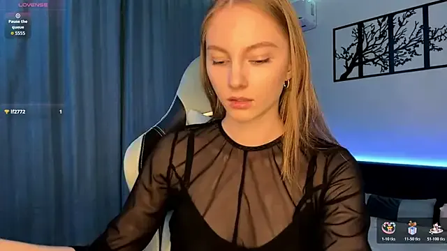 BrightAnnie on StripChat