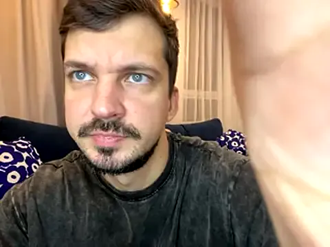 Bugs_and_Bunny on StripChat