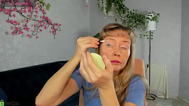 Carla_Vogue on StripChat