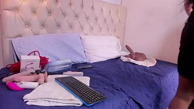 Freechat Chanel_milff_ on StripChat