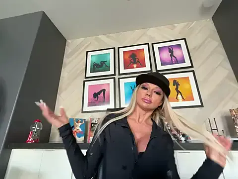 chanelstjames model from sc