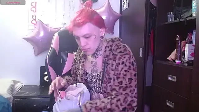 charlotbelucci_ — cum  and eat