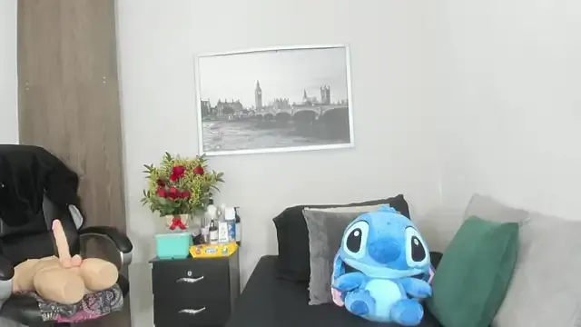 Cheryl_JONES on StripChat