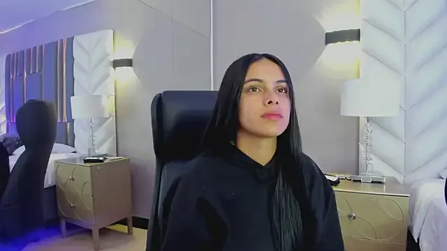 ChloeHarper_ on StripChat