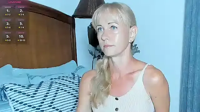 Christine_35 on StripChat