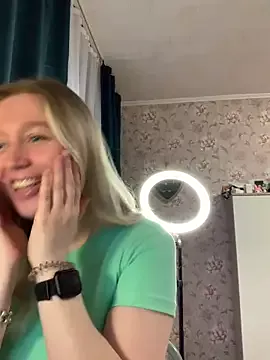 CitrusBlissss on StripChat