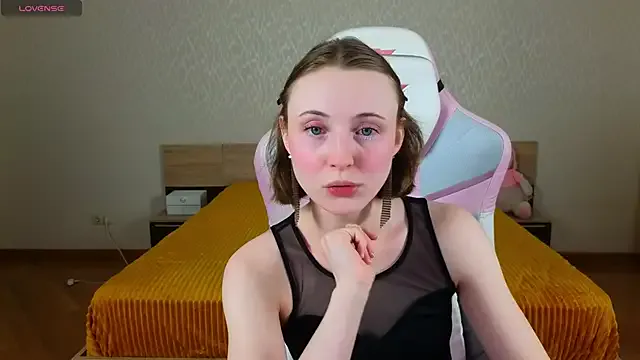 Cowell_Adelina — show boobs