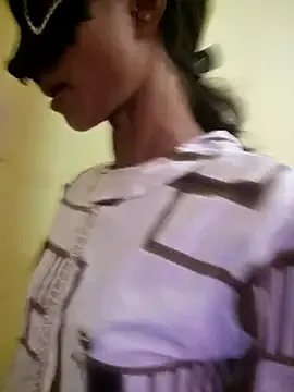 Curvy_Amyra
