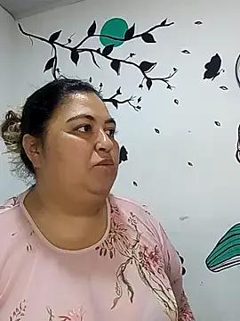 Freechat curvy_diva_ on StripChat