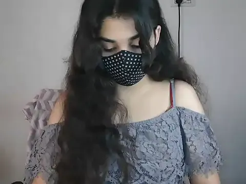 Curvy_Riya_