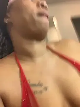 CurvyDesire1 on StripChat